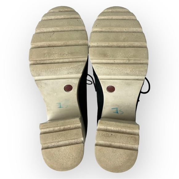 Camper Black and Cream Ankle Boots - Picture 7 of 9